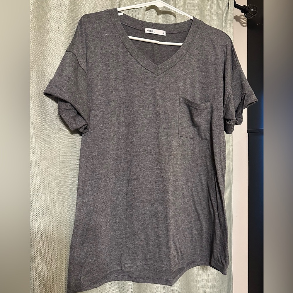 Gray V-Neck Short Sleeve Tee
